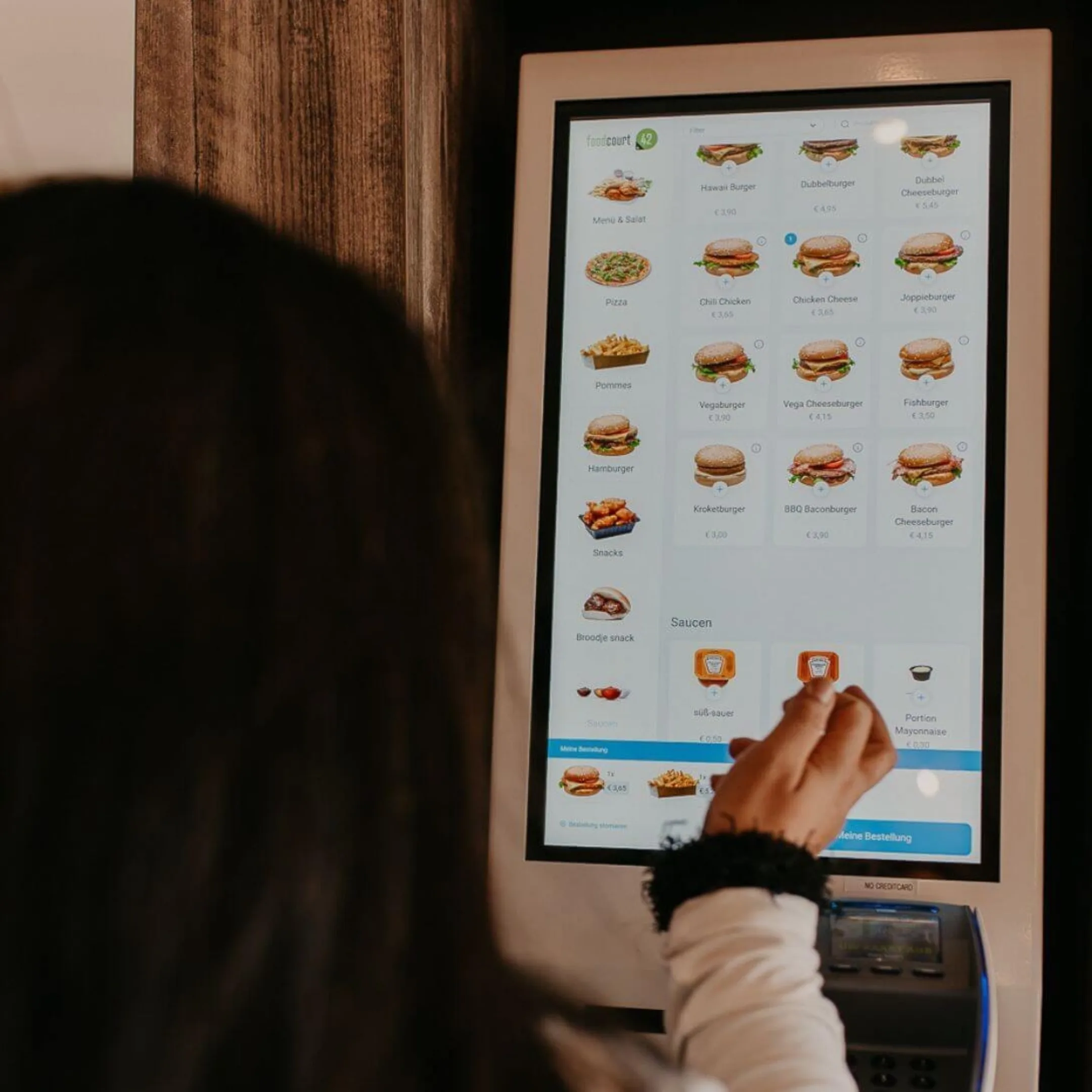 Bestelzuilen Eijsink zelfscan kiosk selfservice