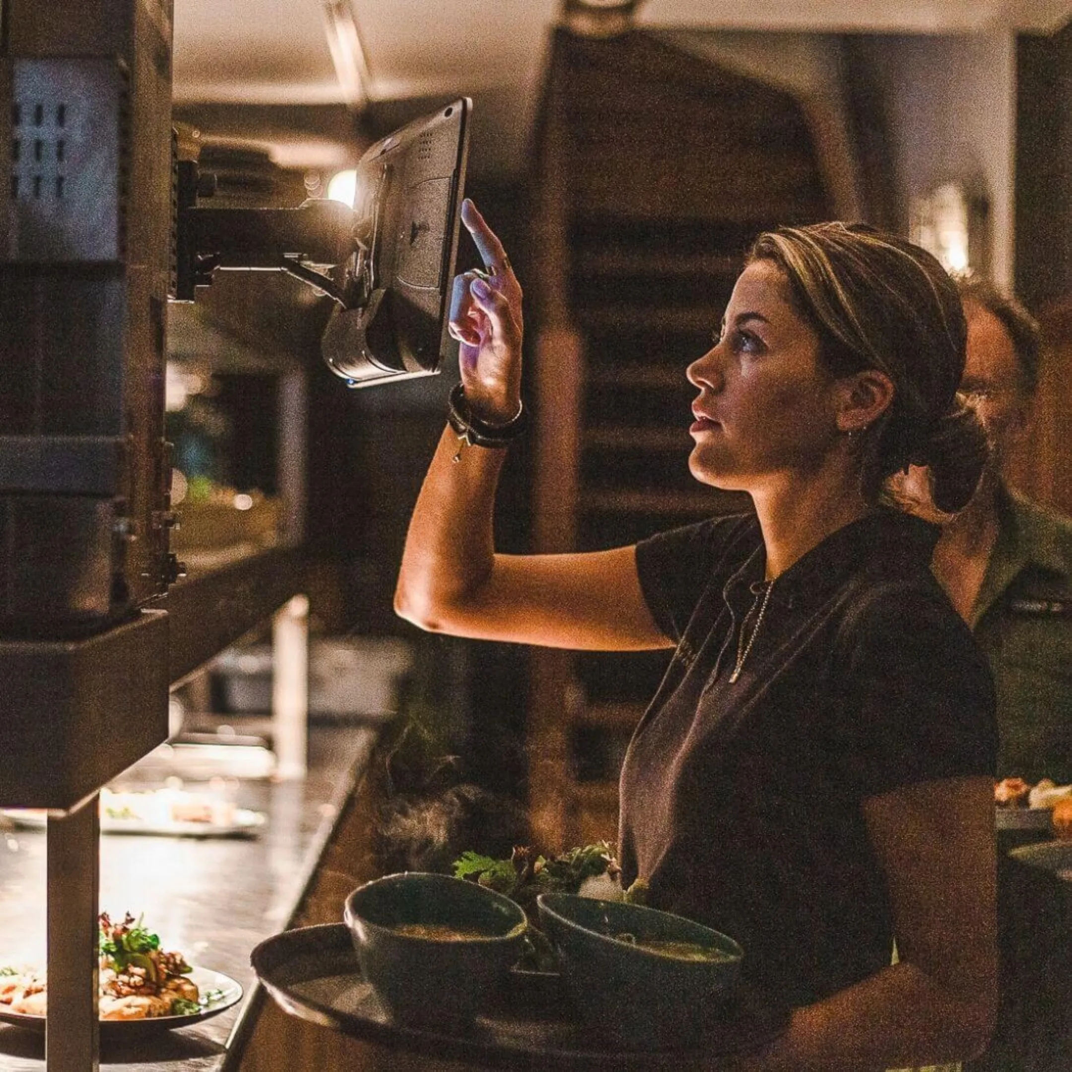 digitaal bonscherm chefs keuken bar